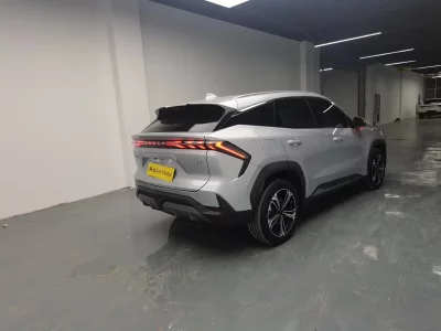Geely Galaxy L7