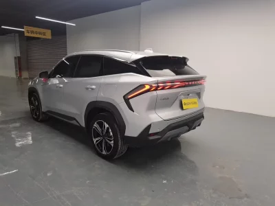 Geely Galaxy L7
