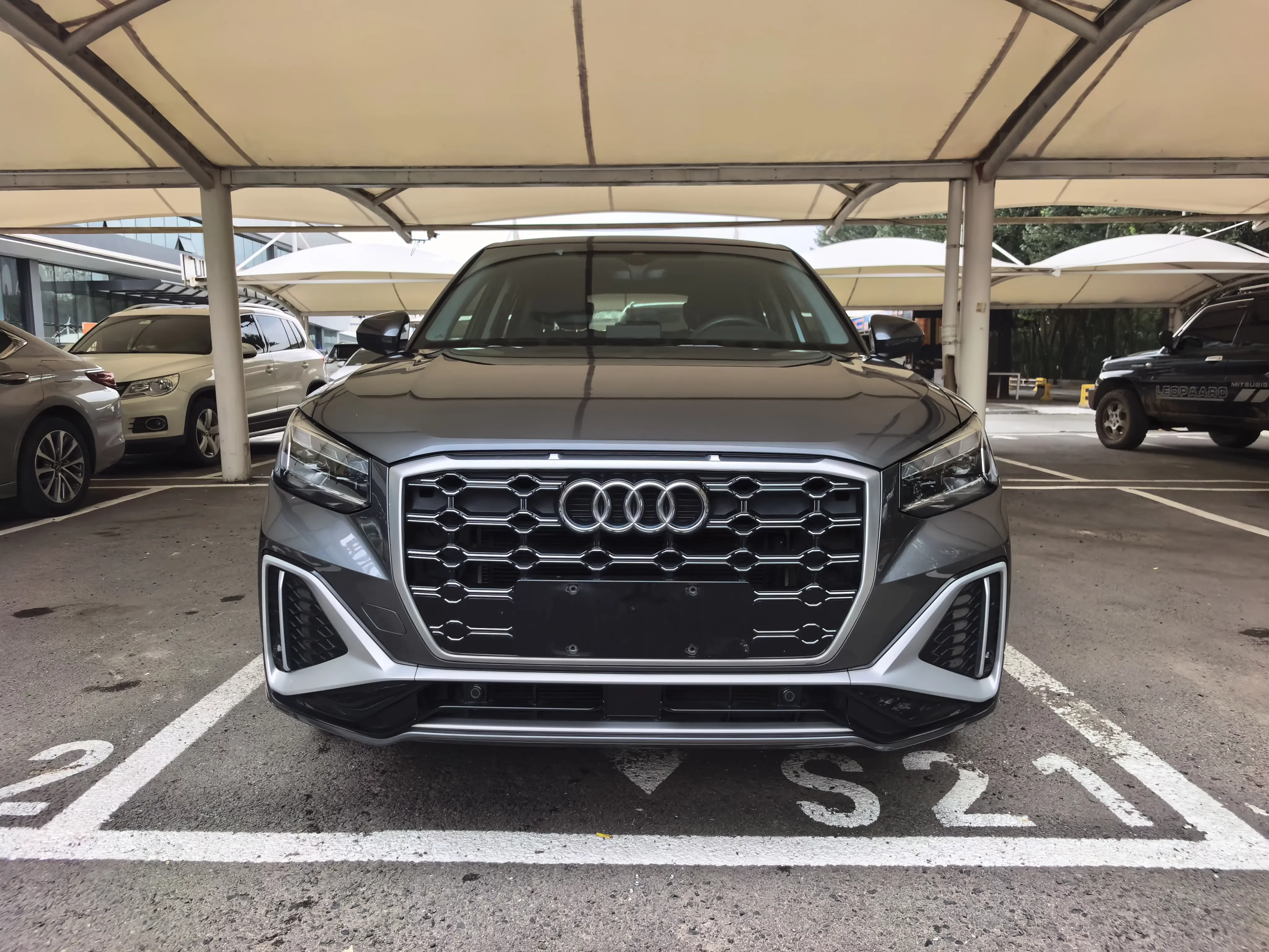 Audi Q2L
