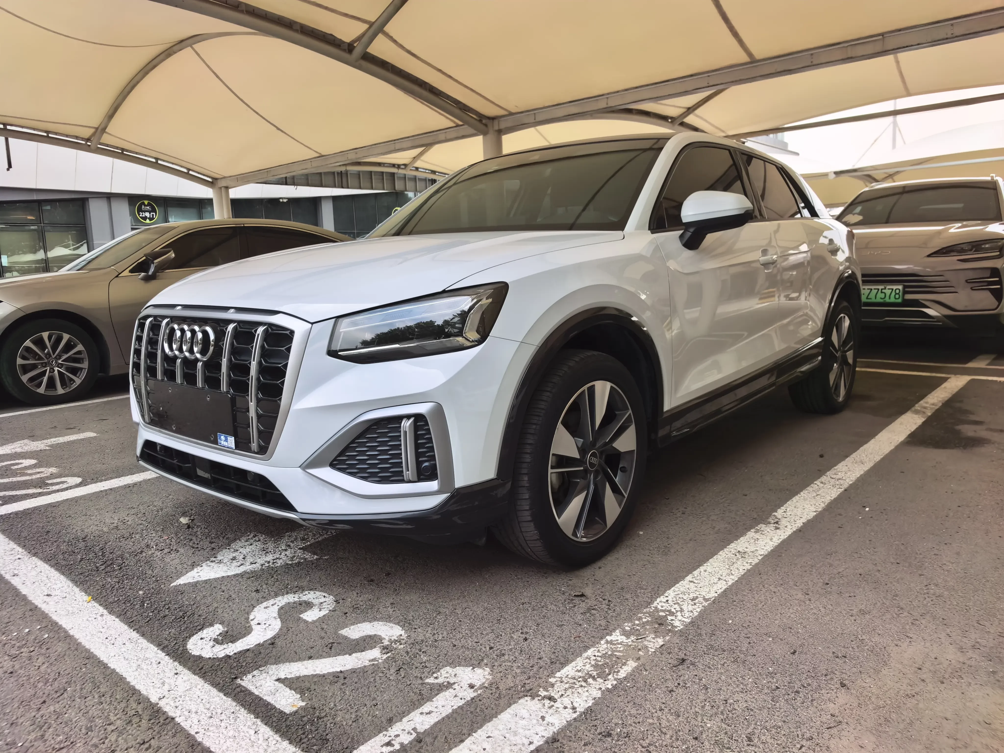 AUDI Q2L