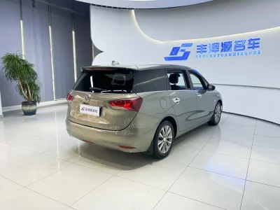 Buick GL6