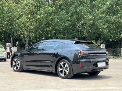 ZEEKR 001