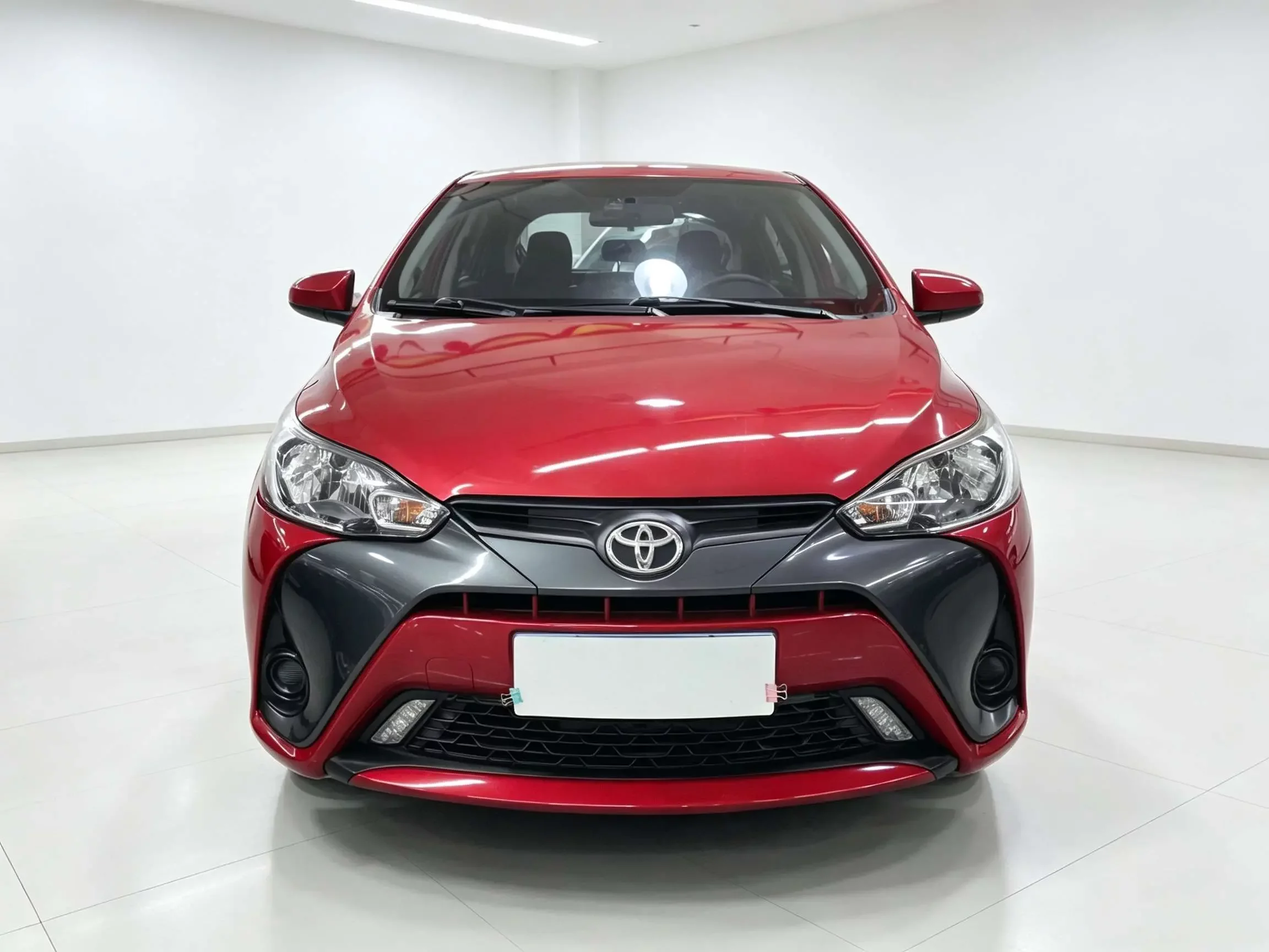 Toyota Yaris L
