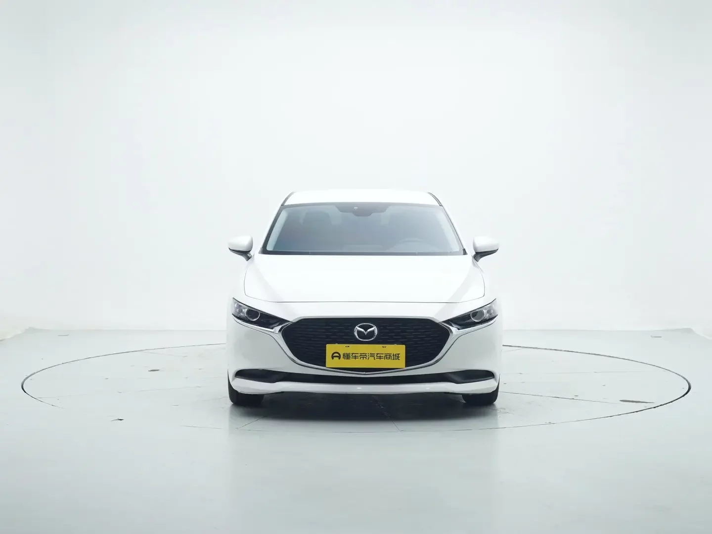 Mazda Axela (3)
