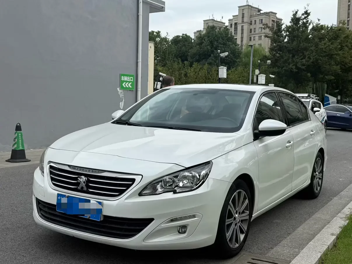 Peugeot 408
