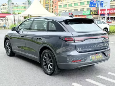 Leapmotor C11