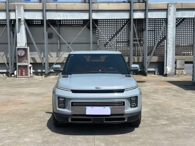 Geely ICON