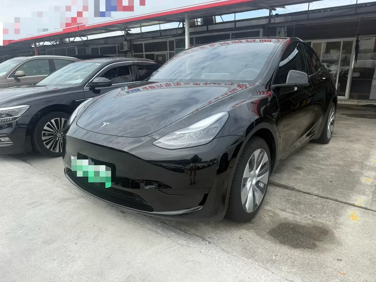 TESLA MODEL Y