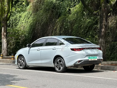 Geely Emgrand L HiP