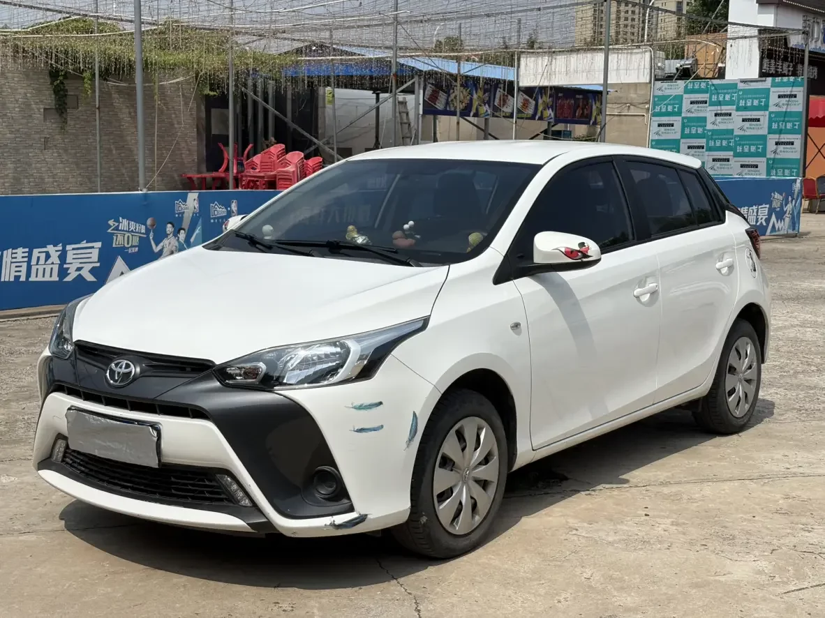 Toyota Yaris L