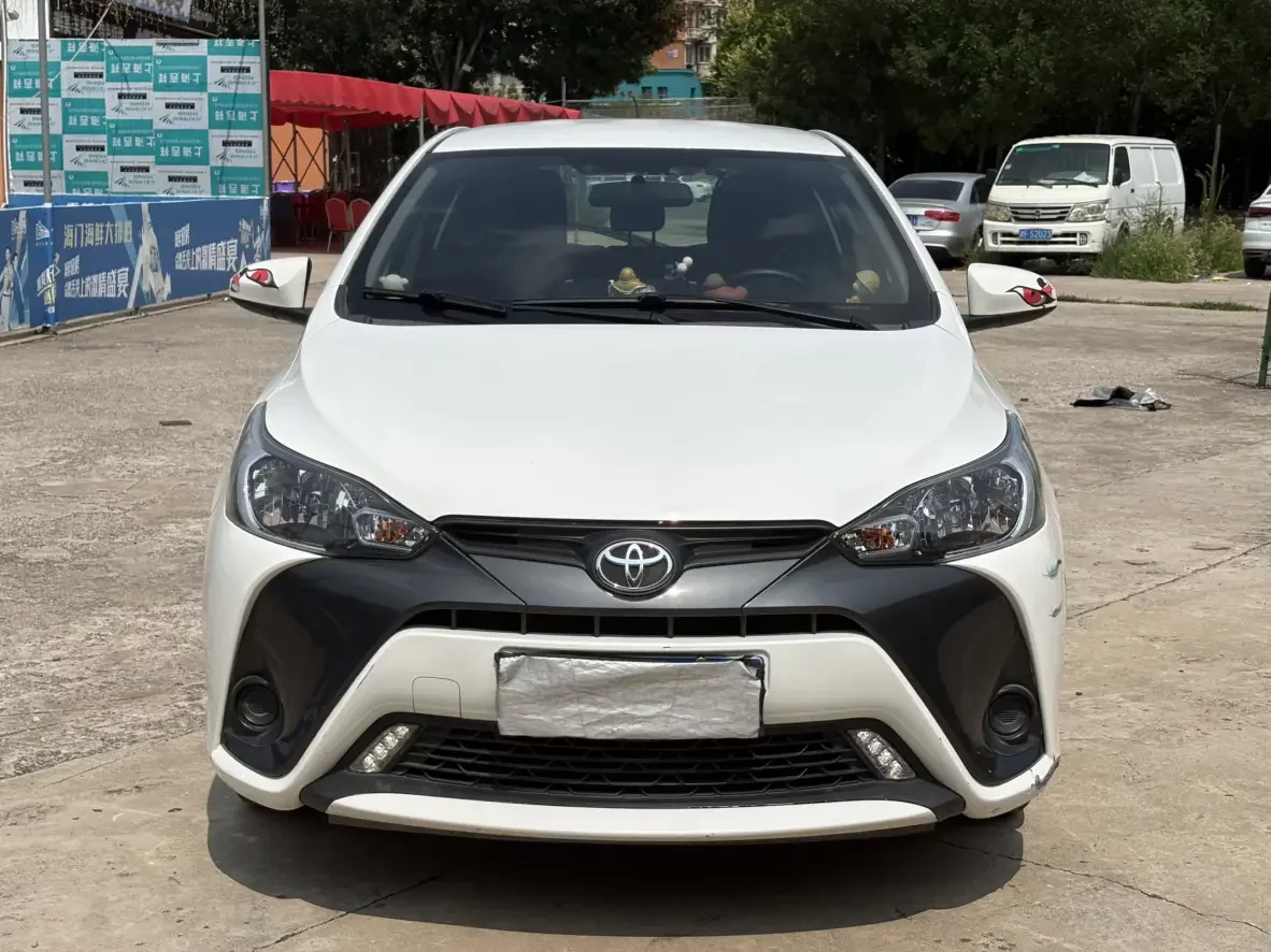 Toyota Yaris L