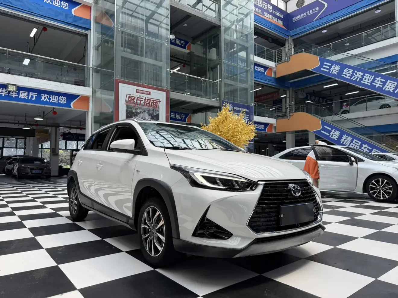Toyota Yaris L
