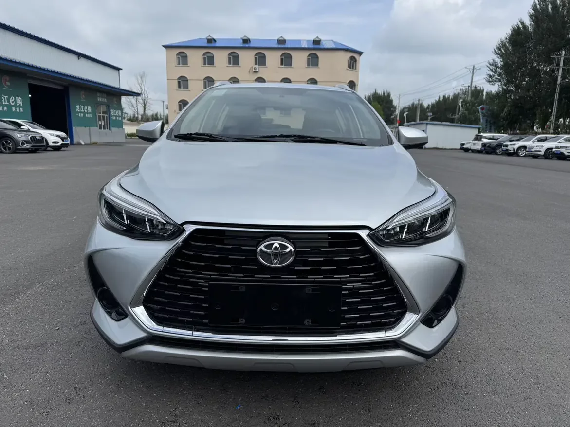 Toyota Yaris L