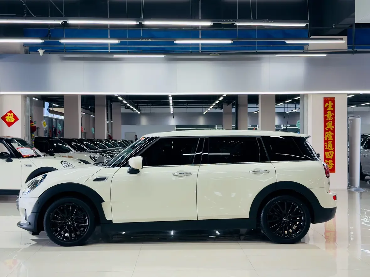MINI CLUBMAN