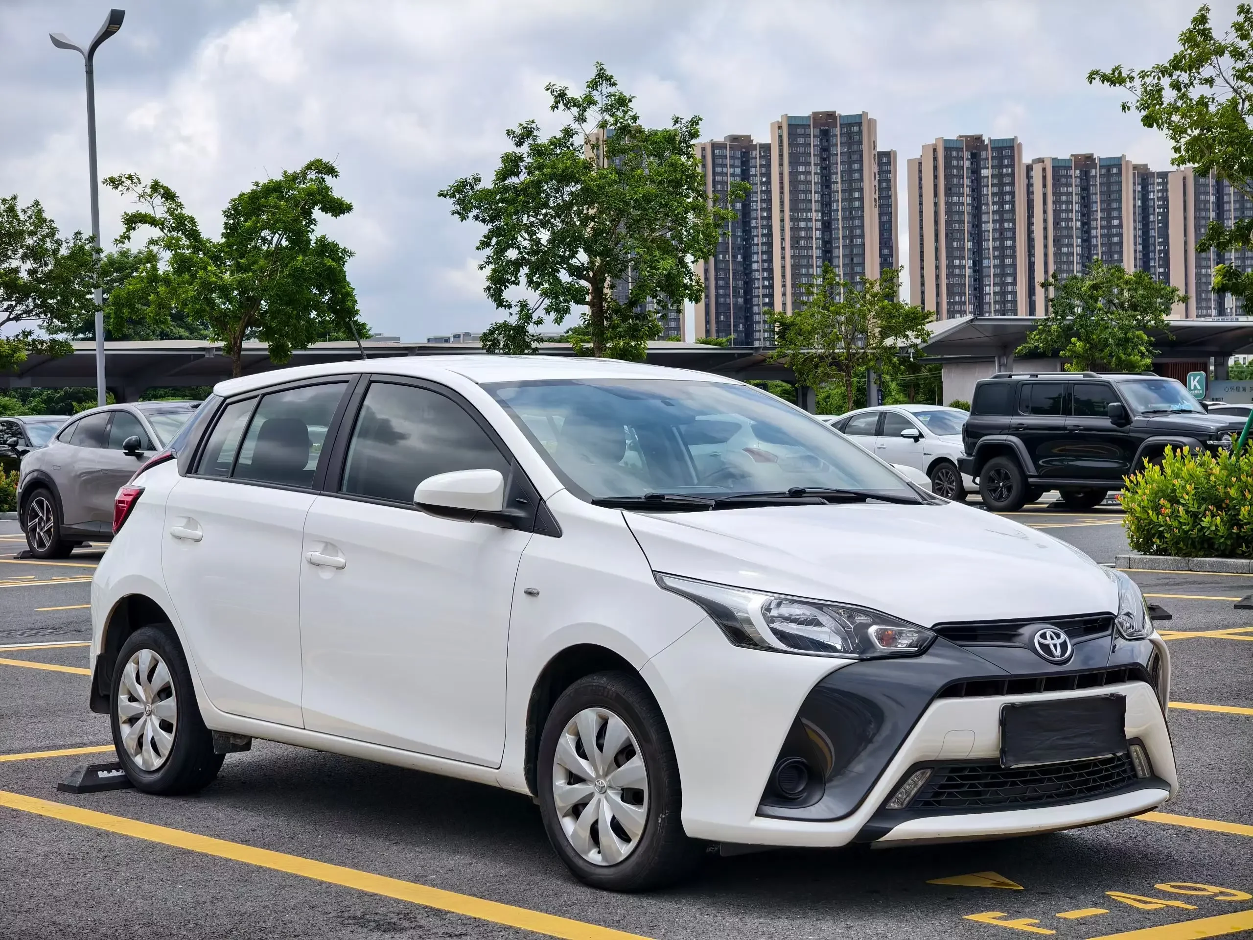 Toyota Yaris L