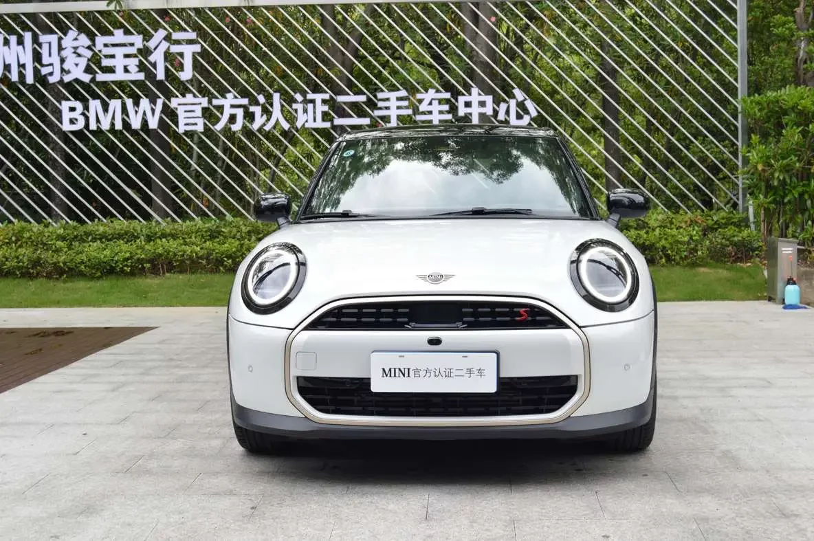 MINI 