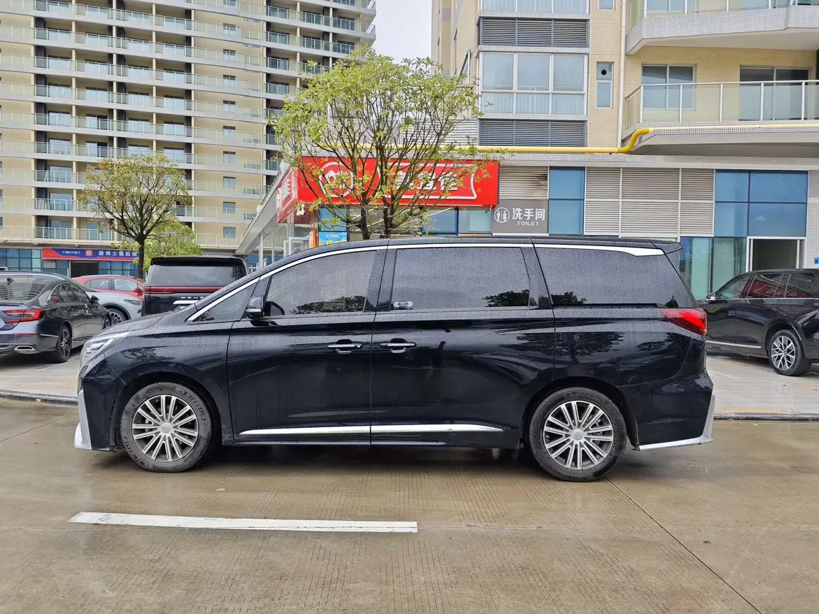 GAC Trumpchi M8
