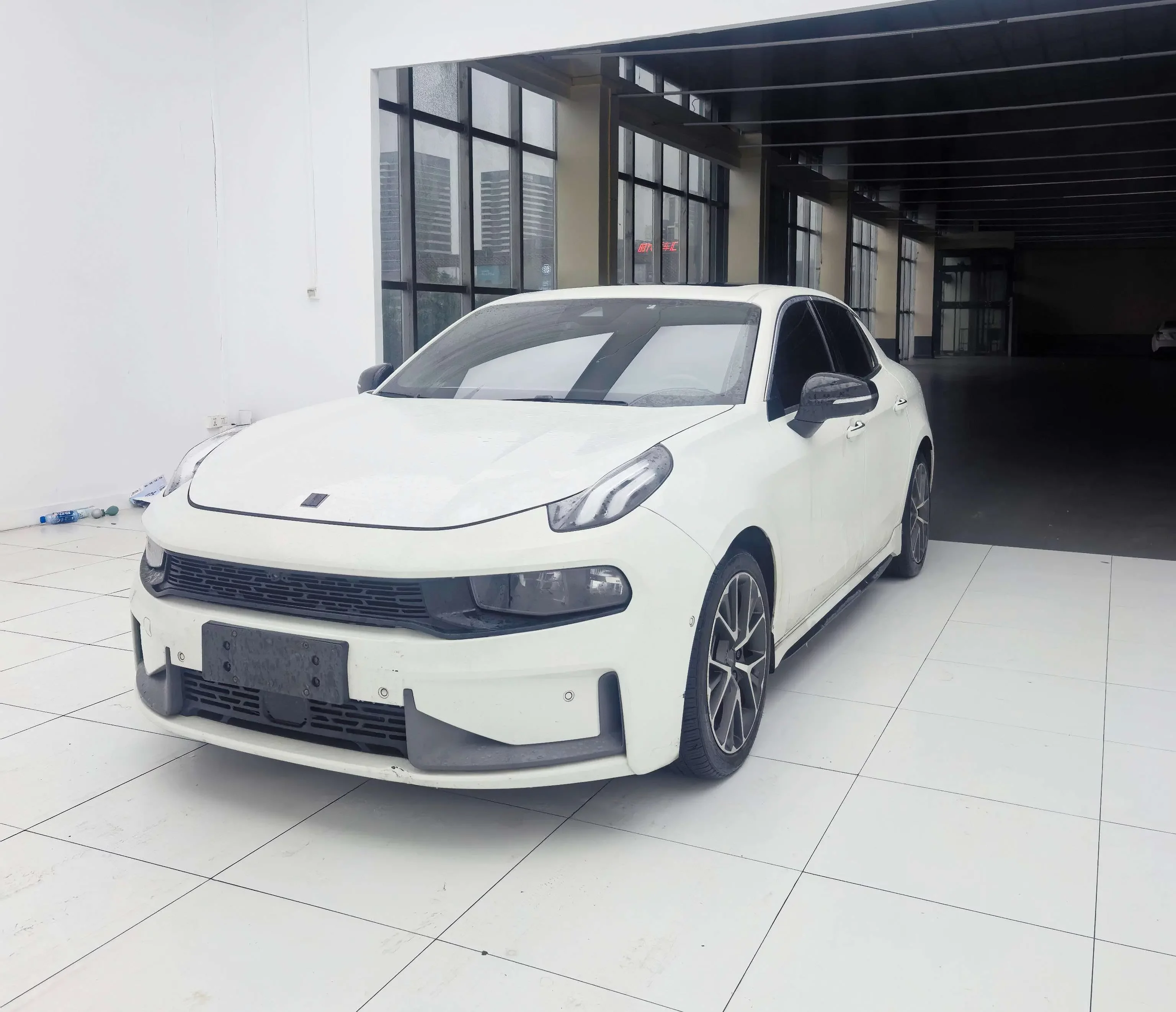 Lynk & Co 03