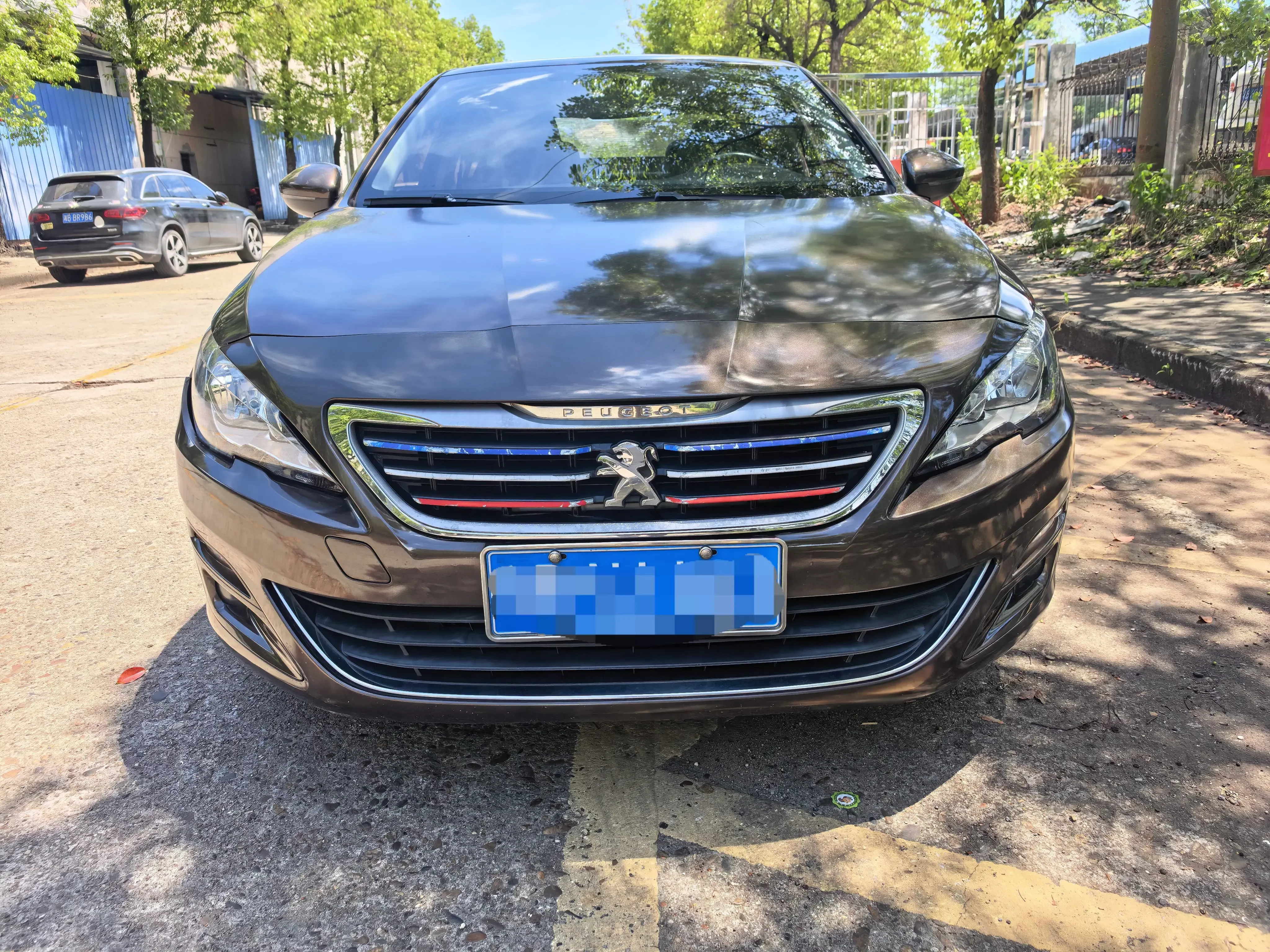 Peugeot 408