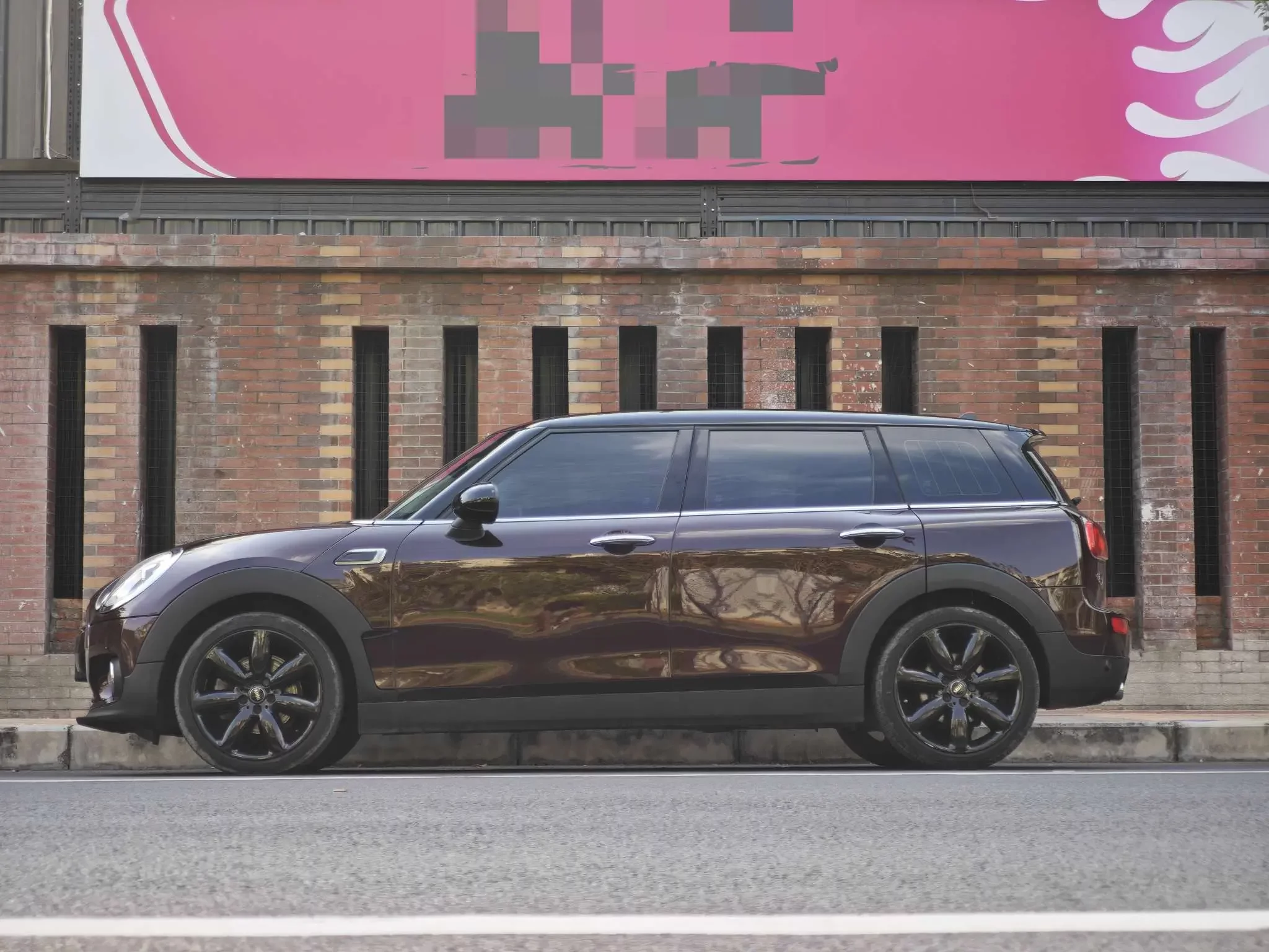 MINI CLUBMAN