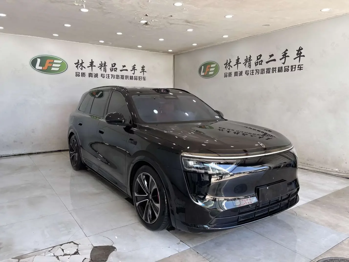 AITO QJM8