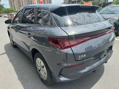 BYD e2