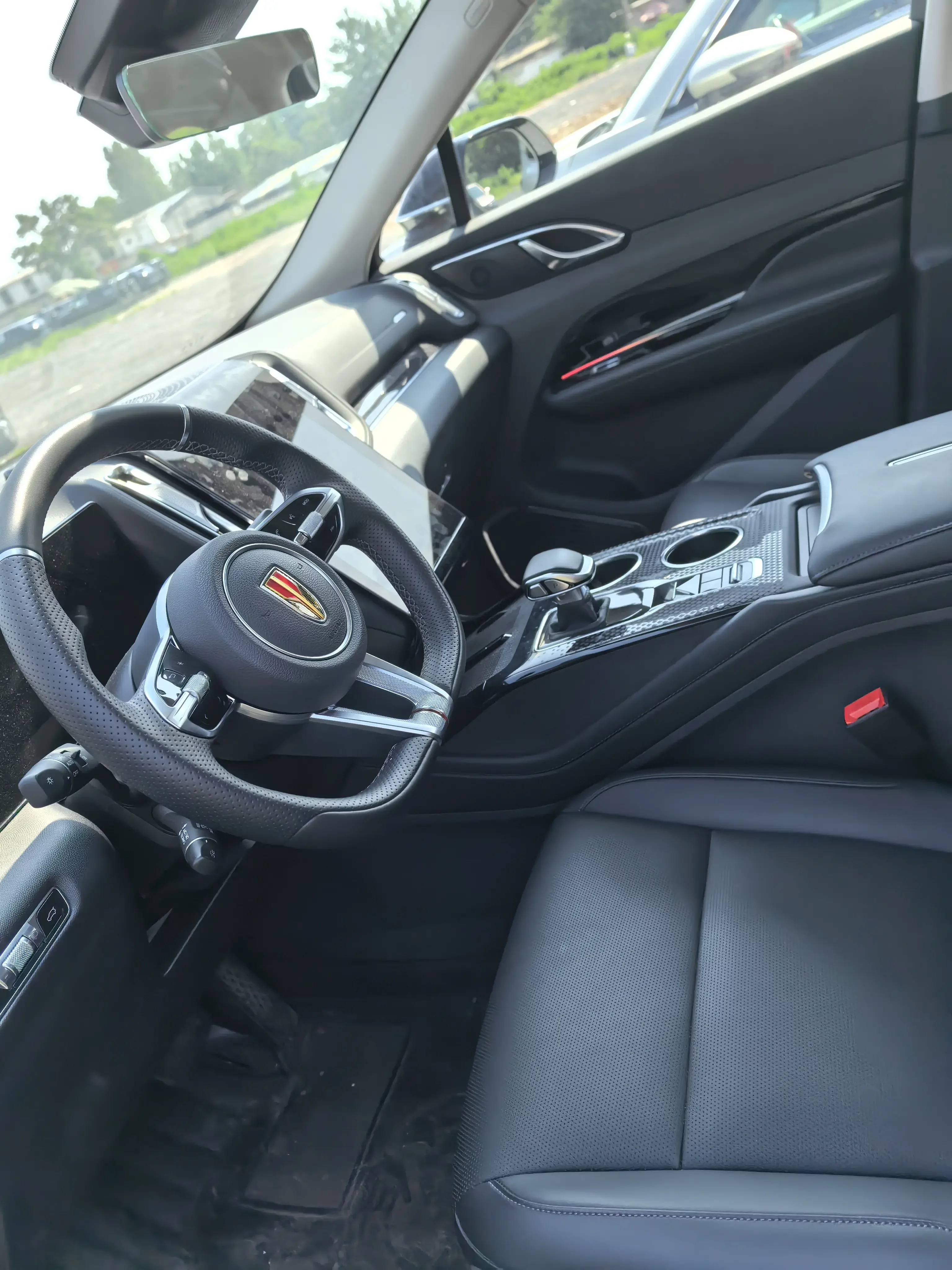 Hongqi HS3 PHEV