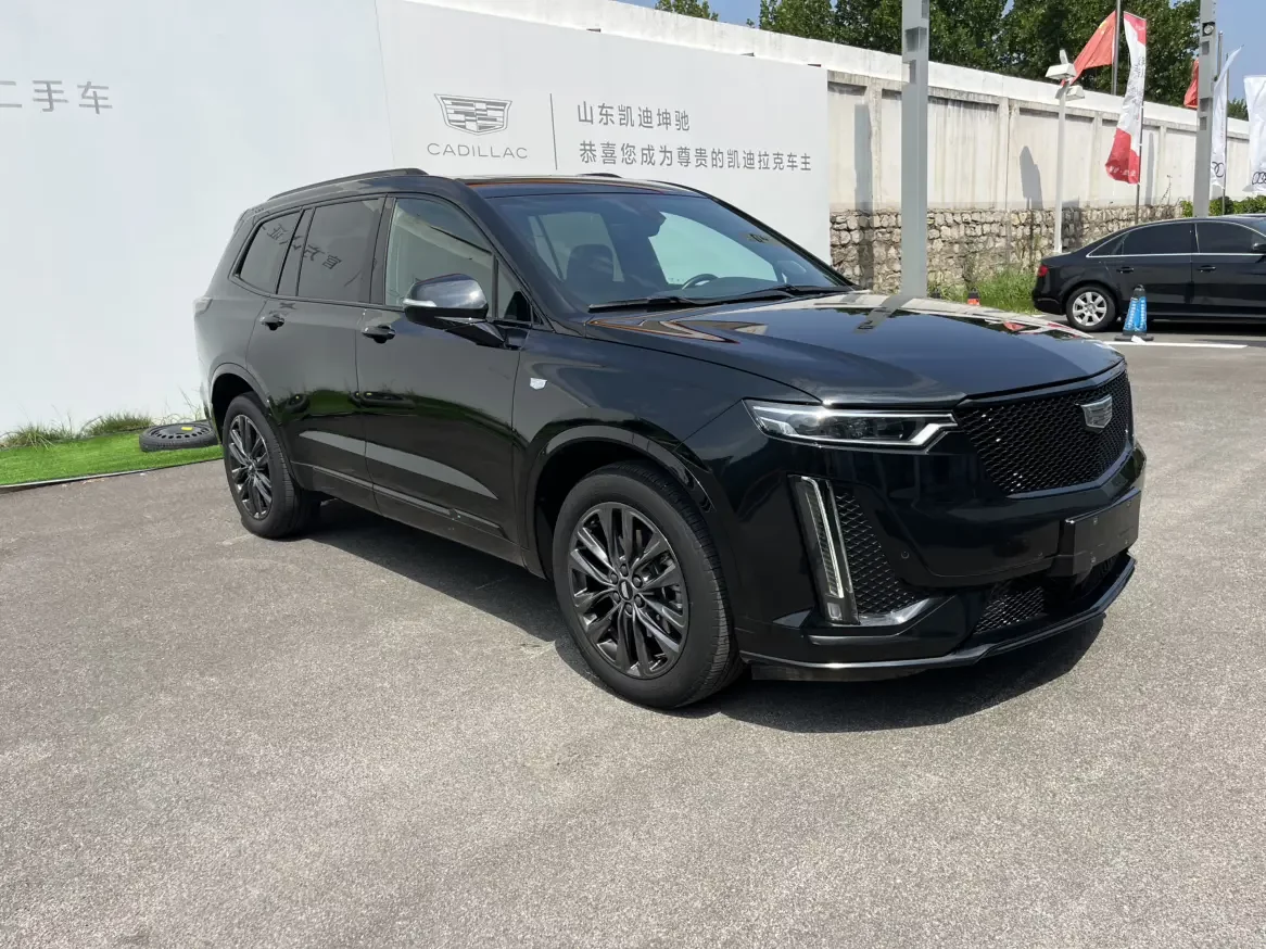 Cadillac XT6