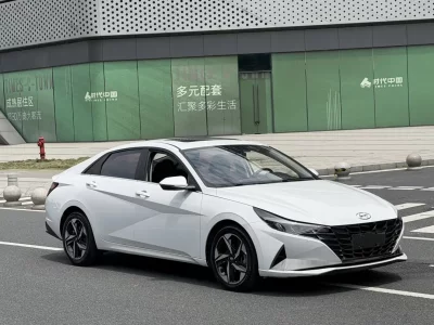 Hyundai Elantra