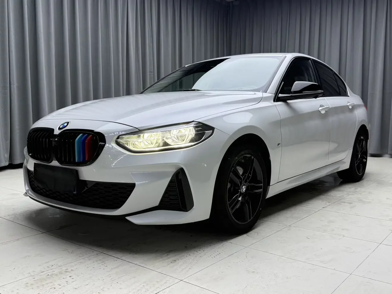 BMW 1-SERIES