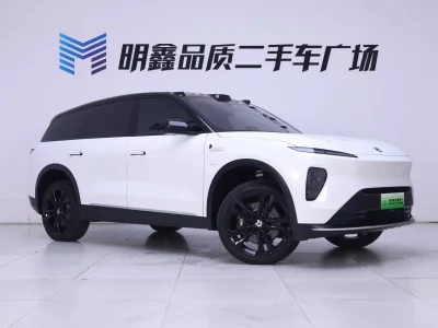 NIO ES8