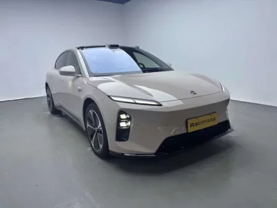 NIO ET5