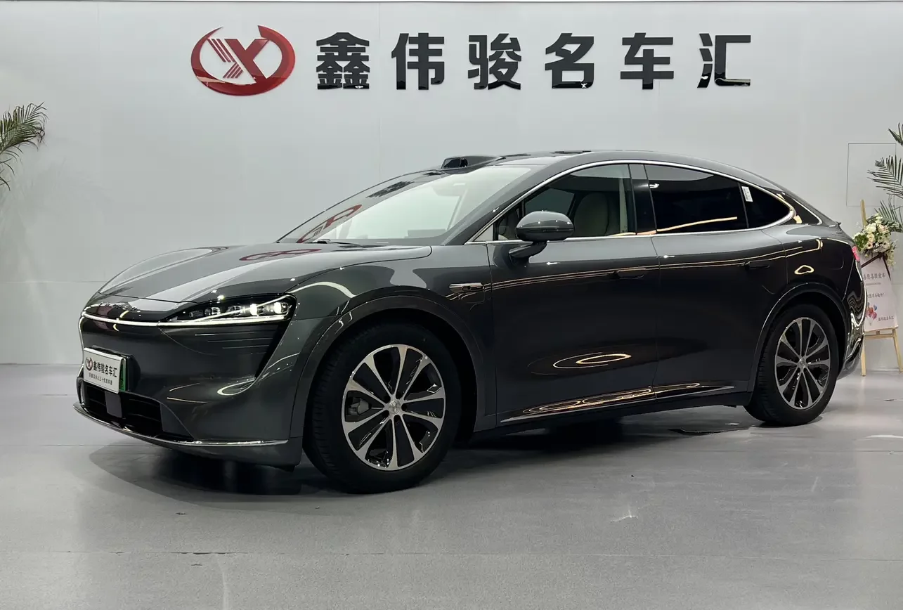 Luxeed Zhijie R7