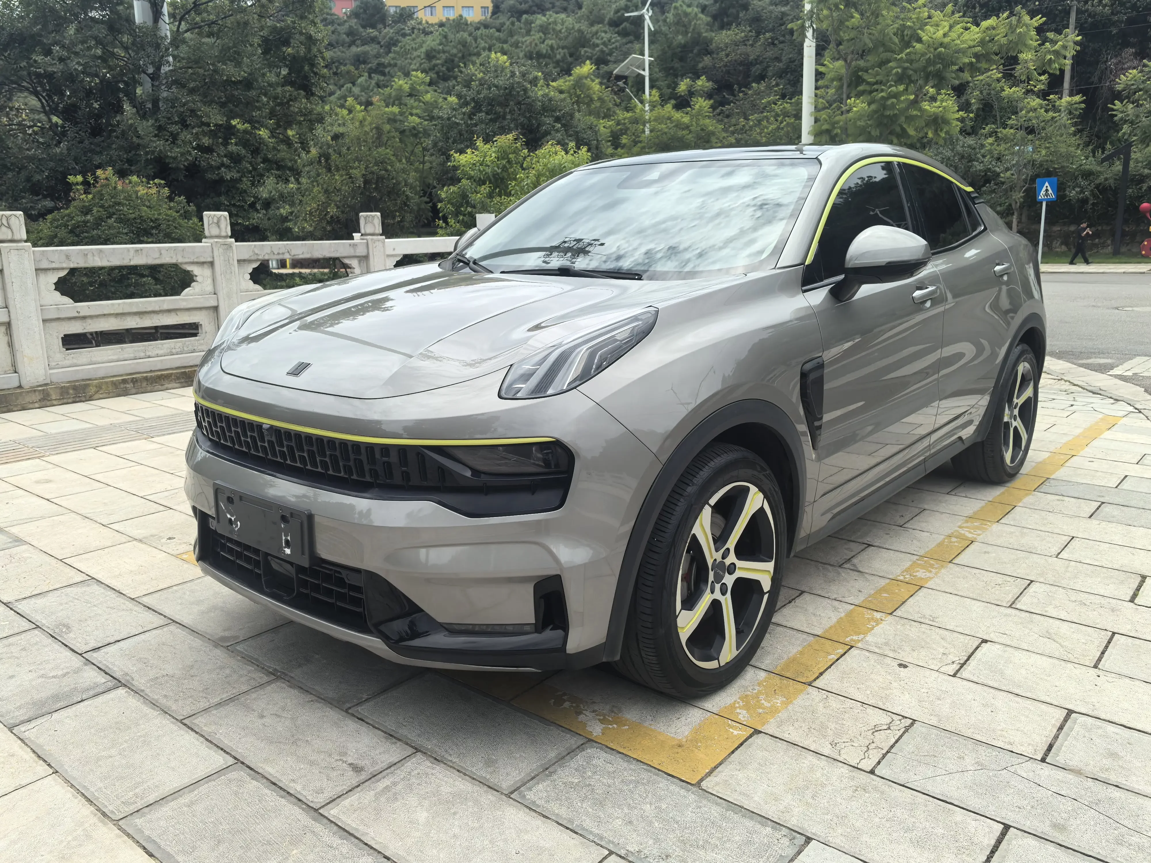 Lynk & Co 05