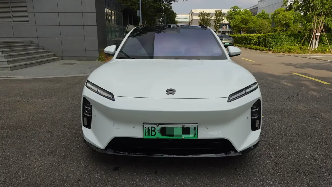 NIO ET5T
