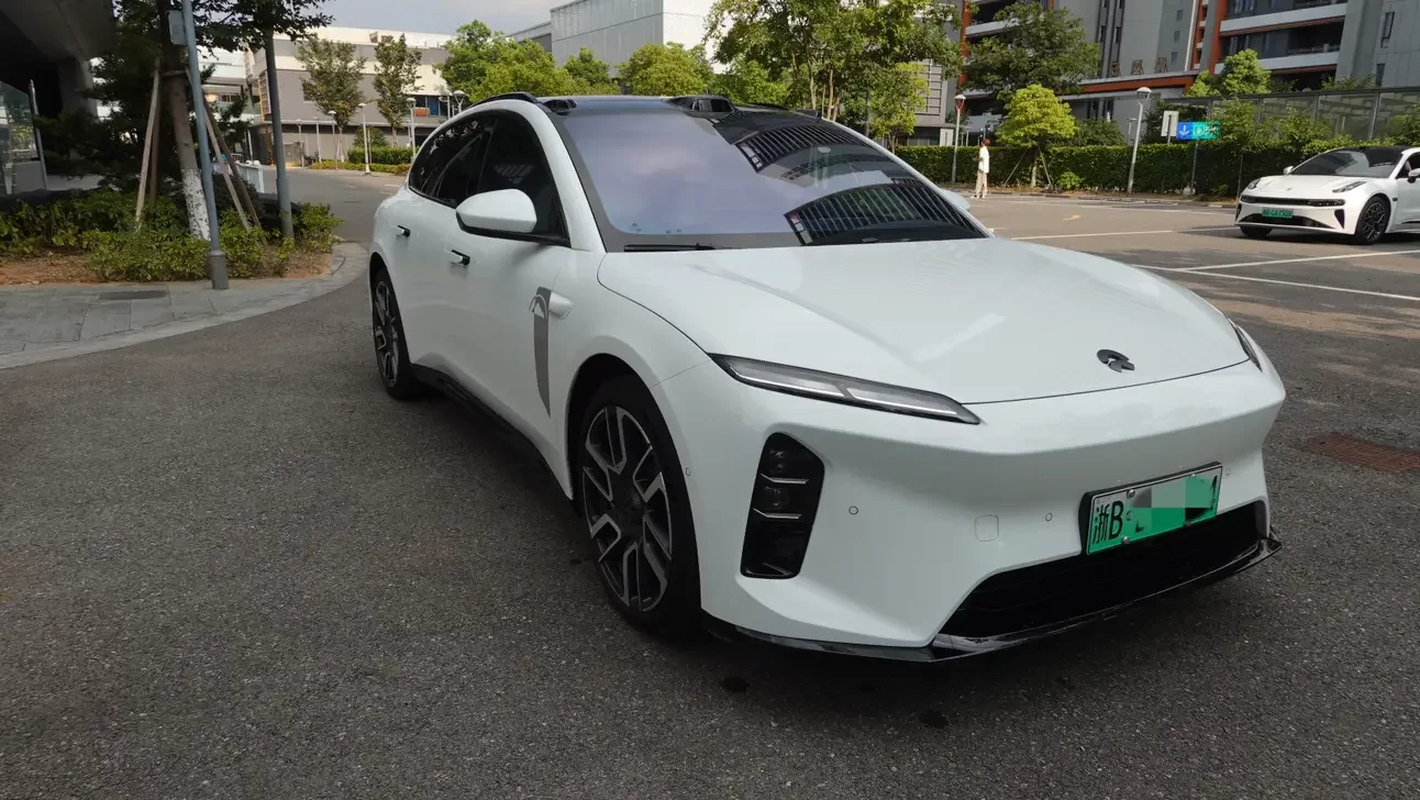 NIO ET5T