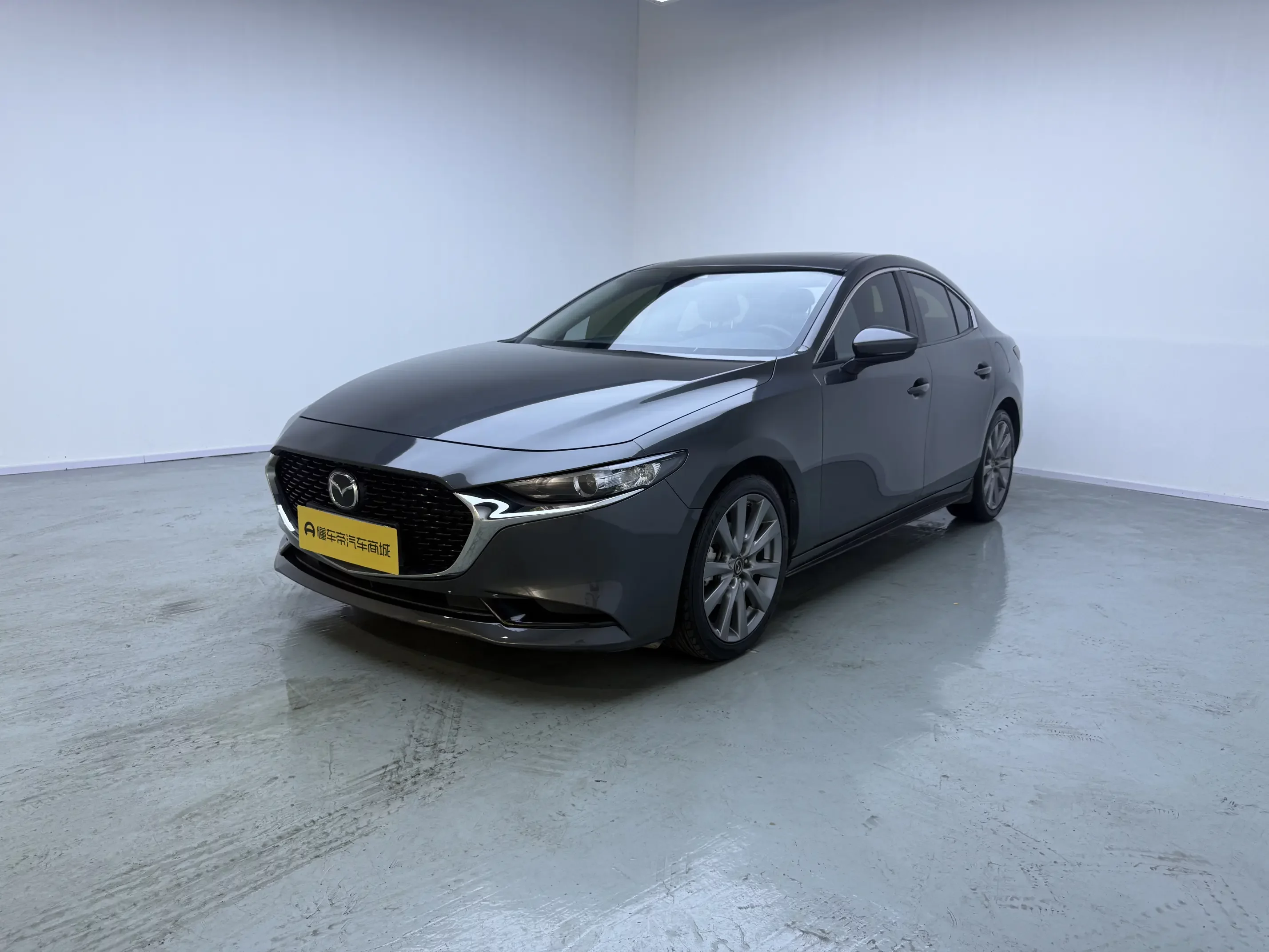 Mazda Axela (3)