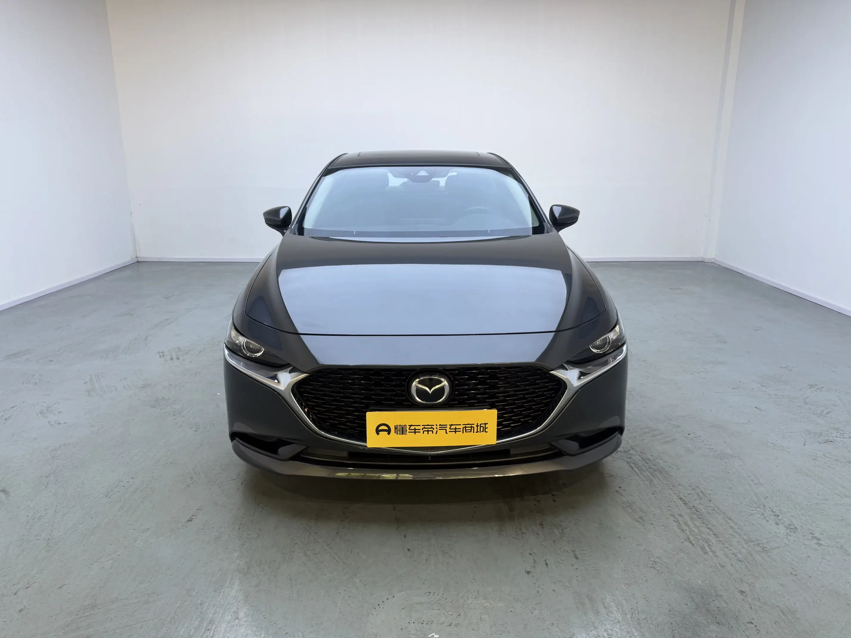 Mazda Axela (3)
