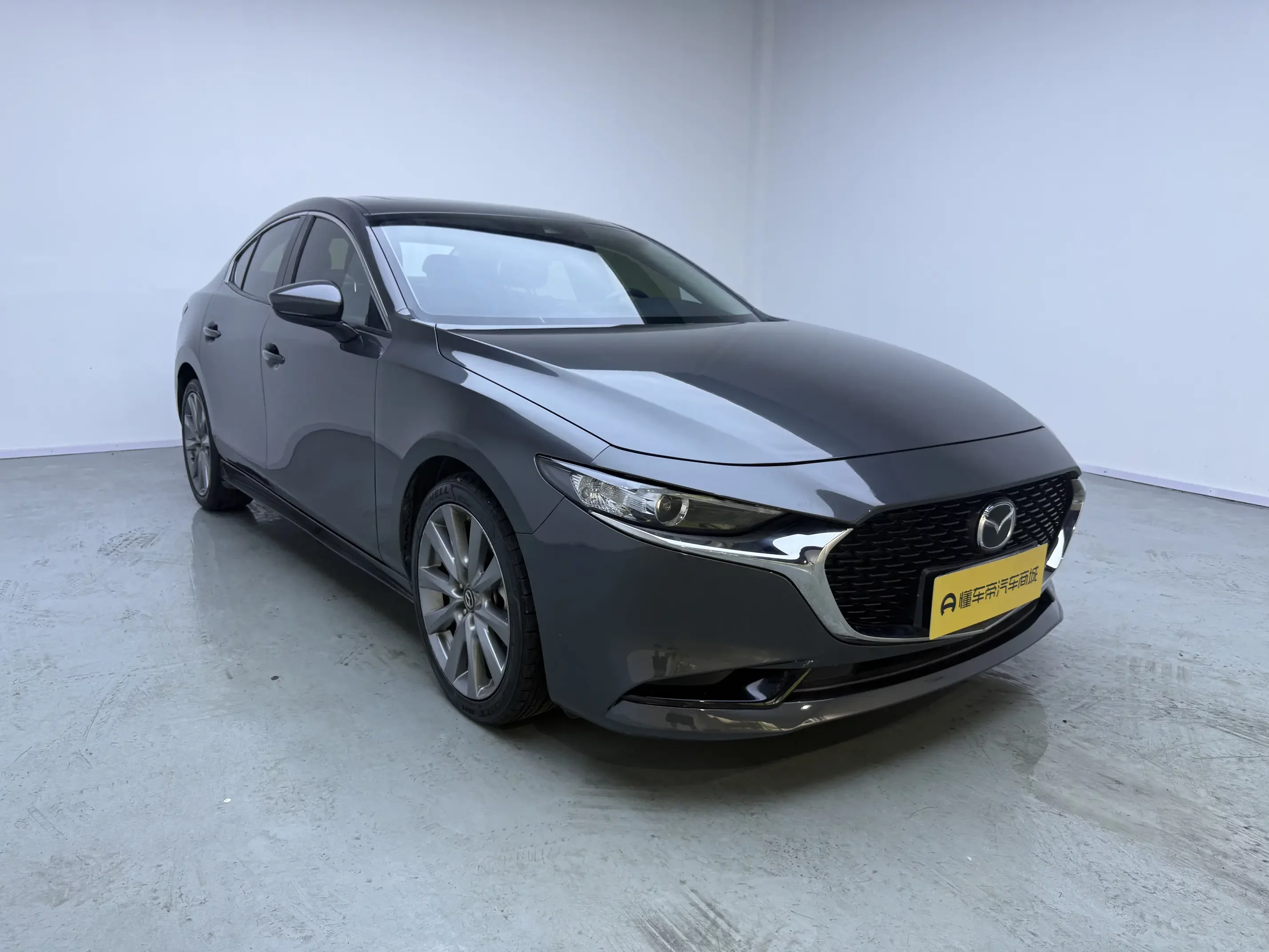 Mazda Axela (3)