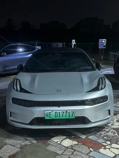 ZEEKR 001
