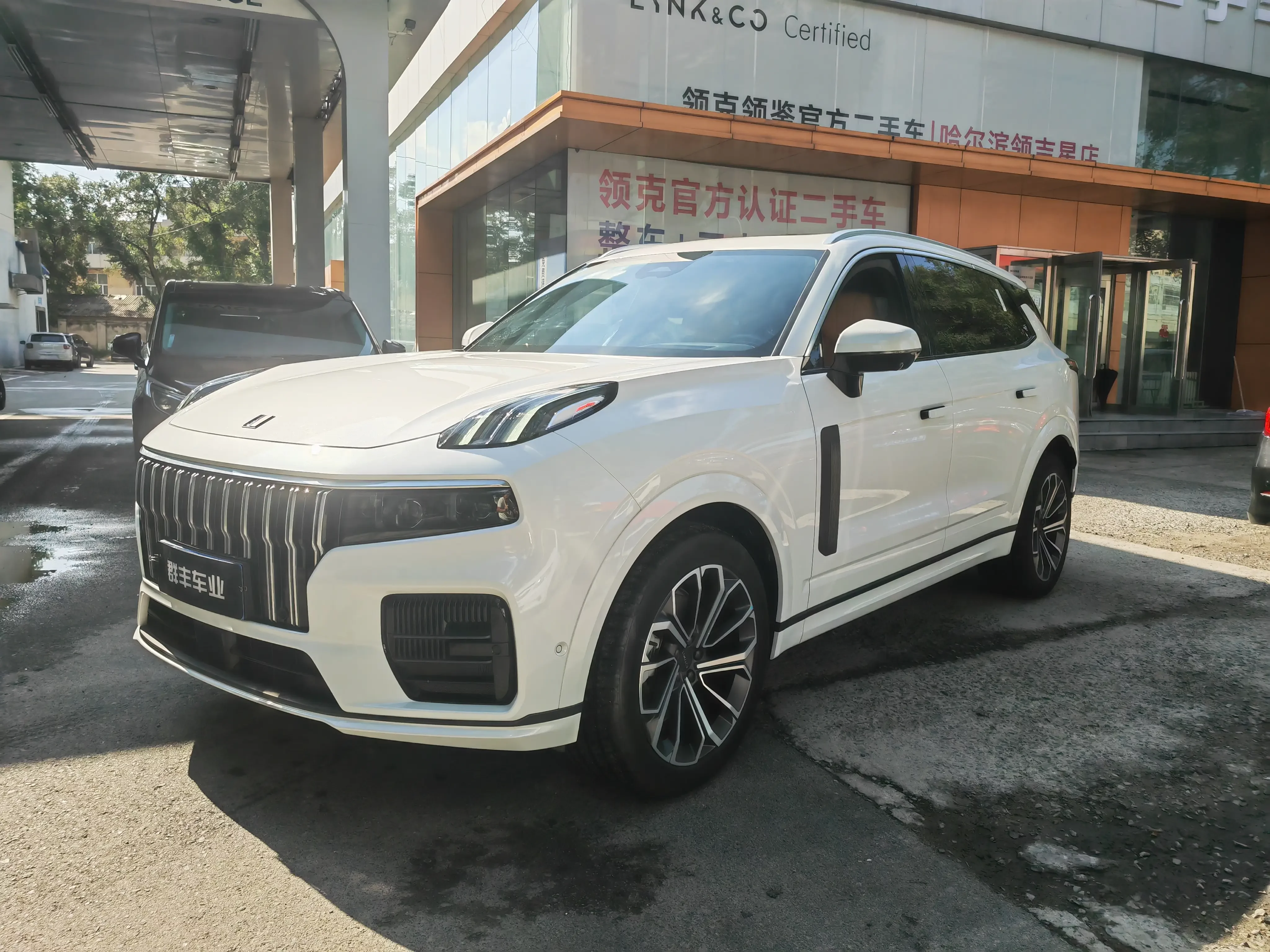 Lynk & Co 09