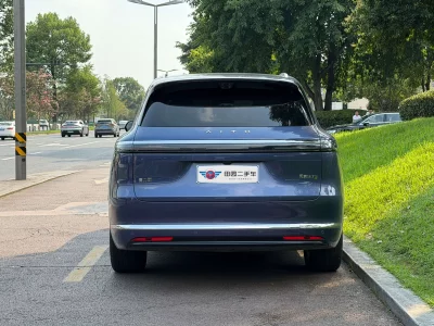 AITO M7