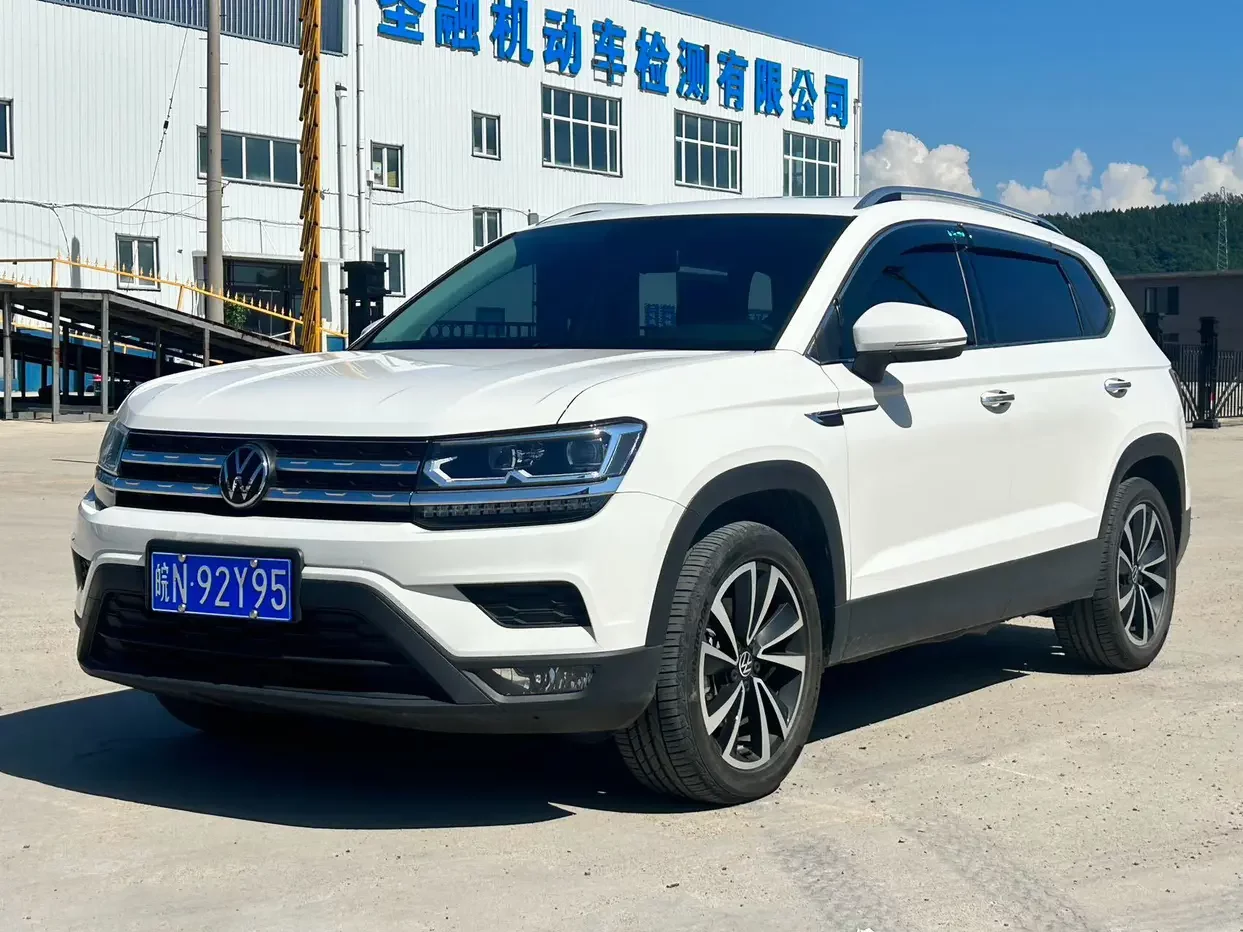 Volkswagen Tharu