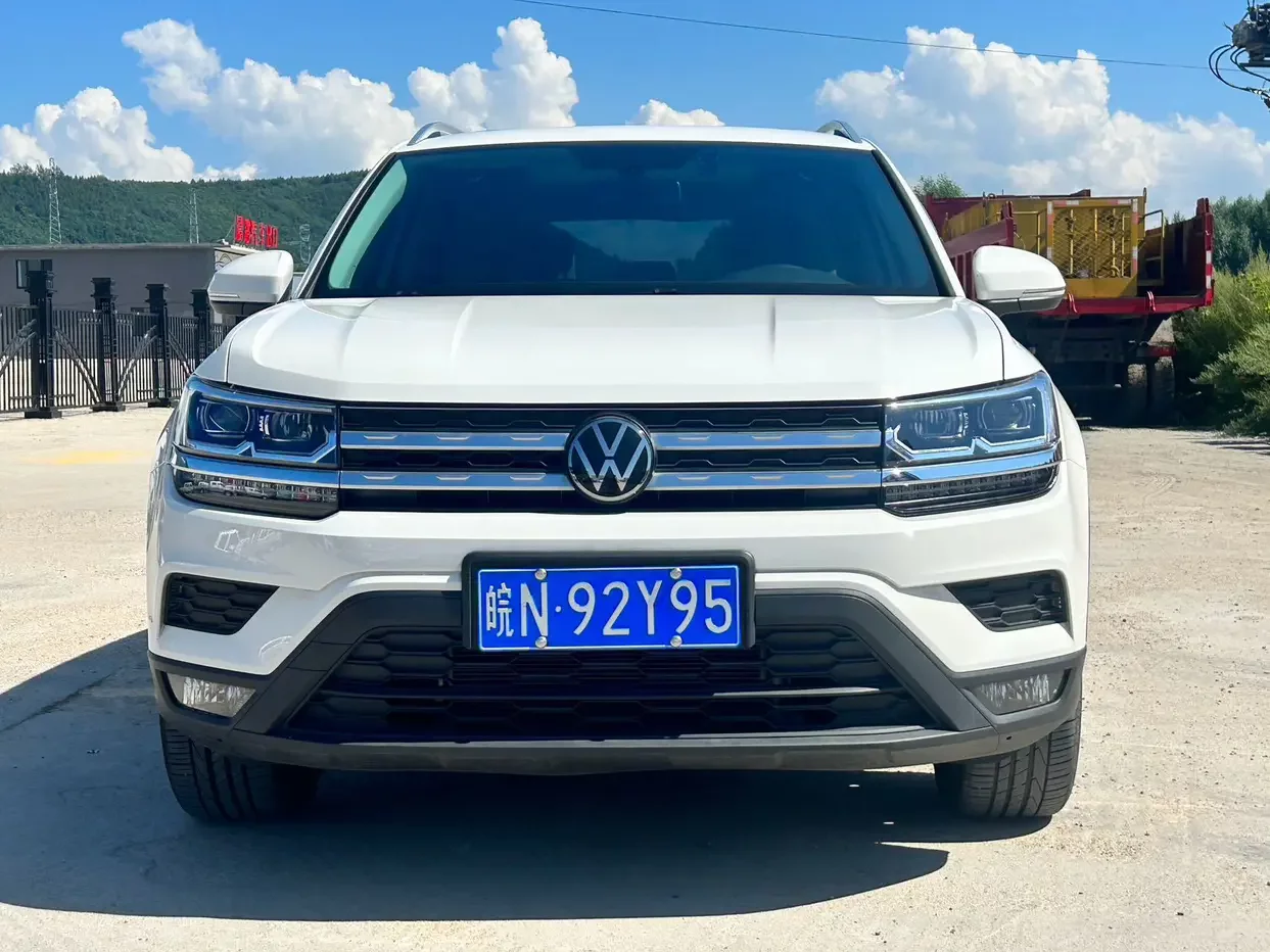 Volkswagen Tharu