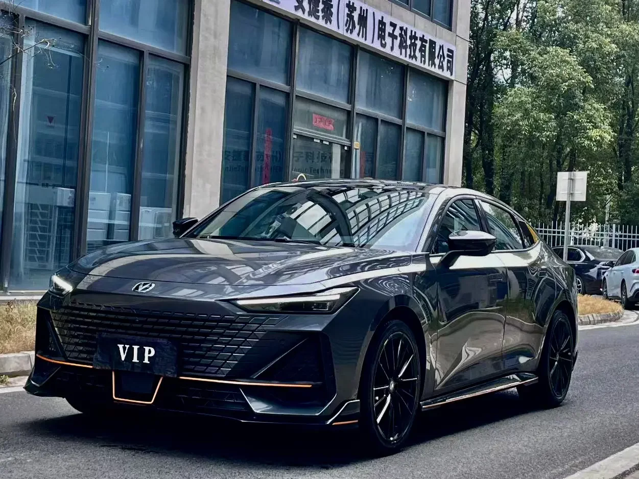 Changan UNI-V