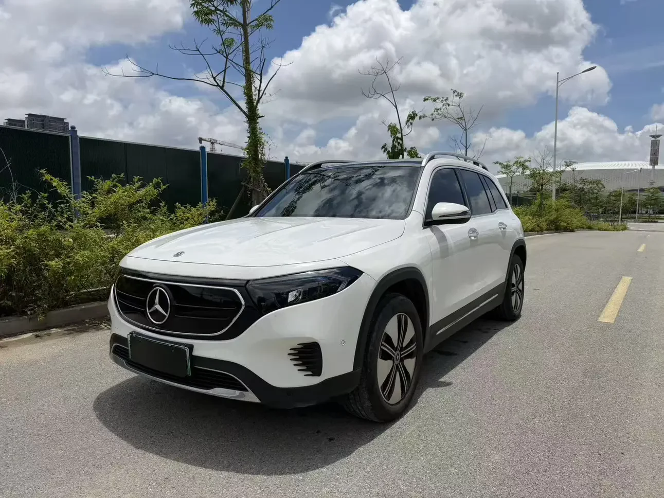 Mercedes-Benz EQB
