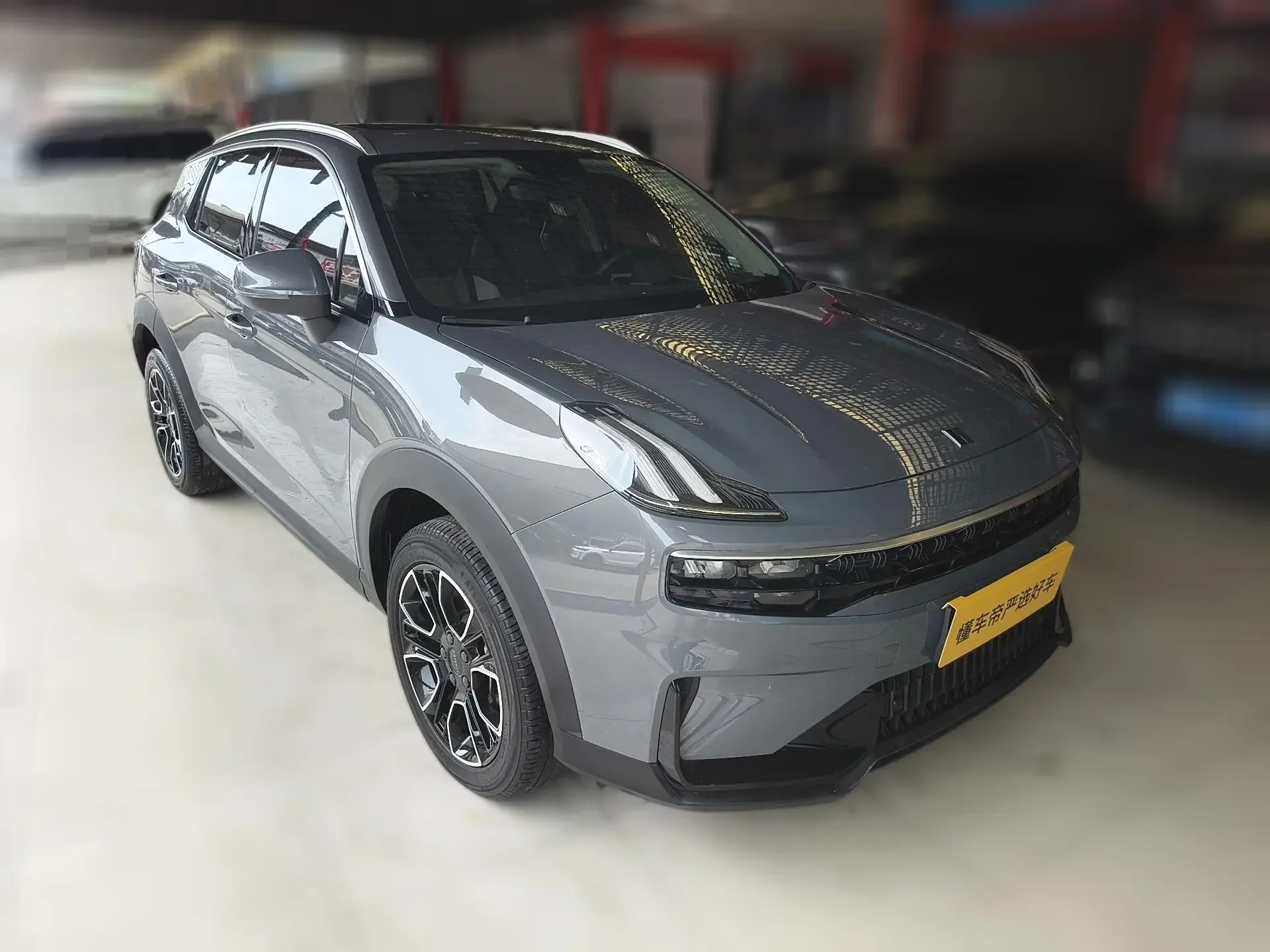 Lynk & Co 06