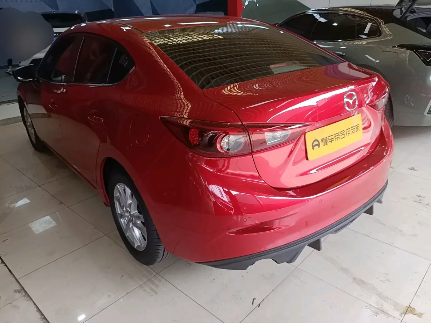 Mazda Axela (3)