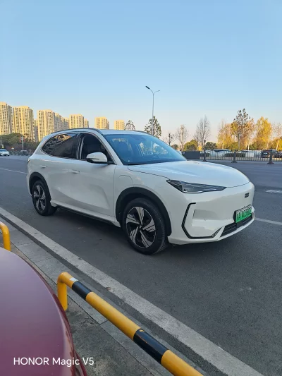 Geely Galaxy E5