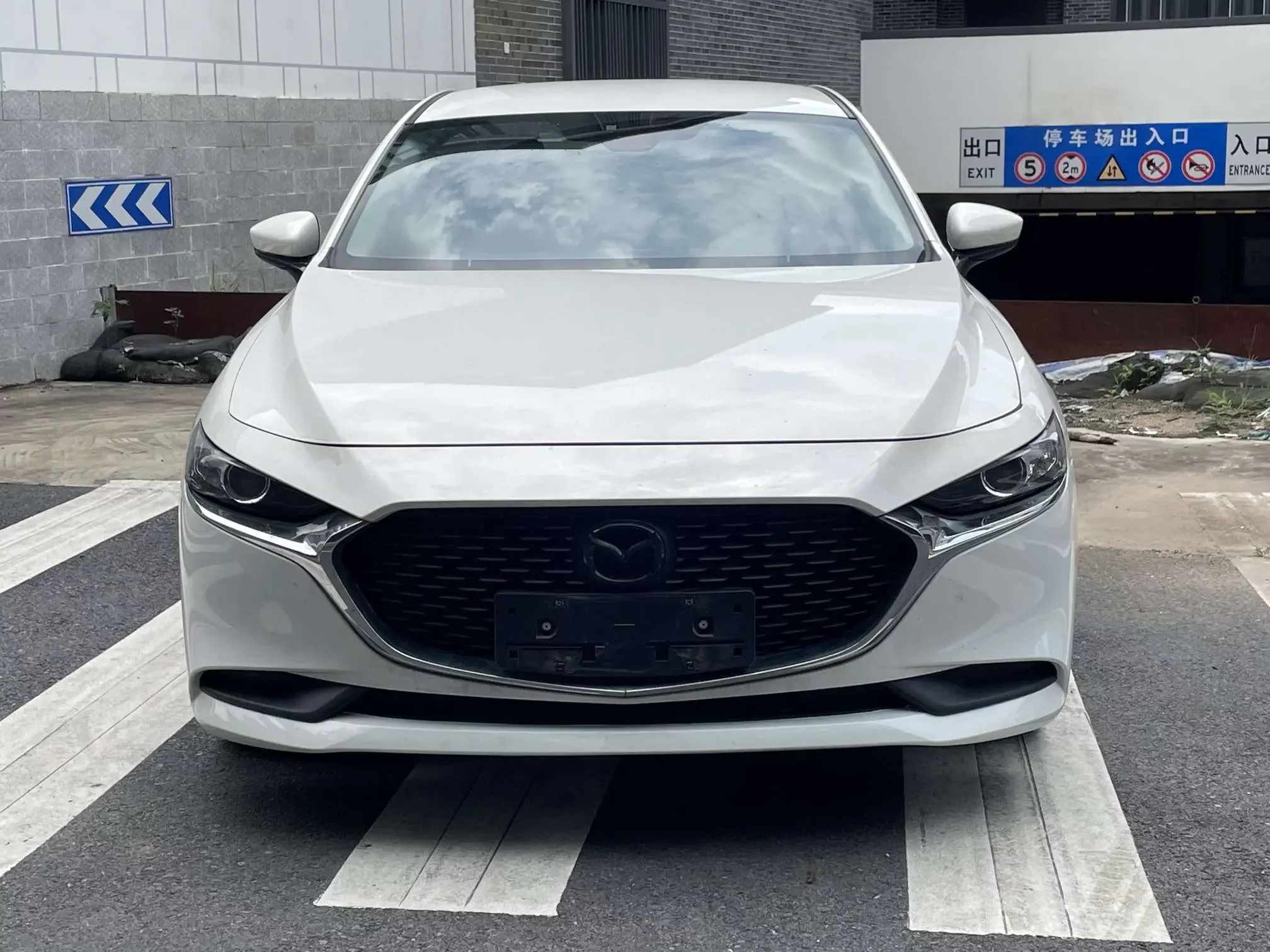 Mazda Axela (3)